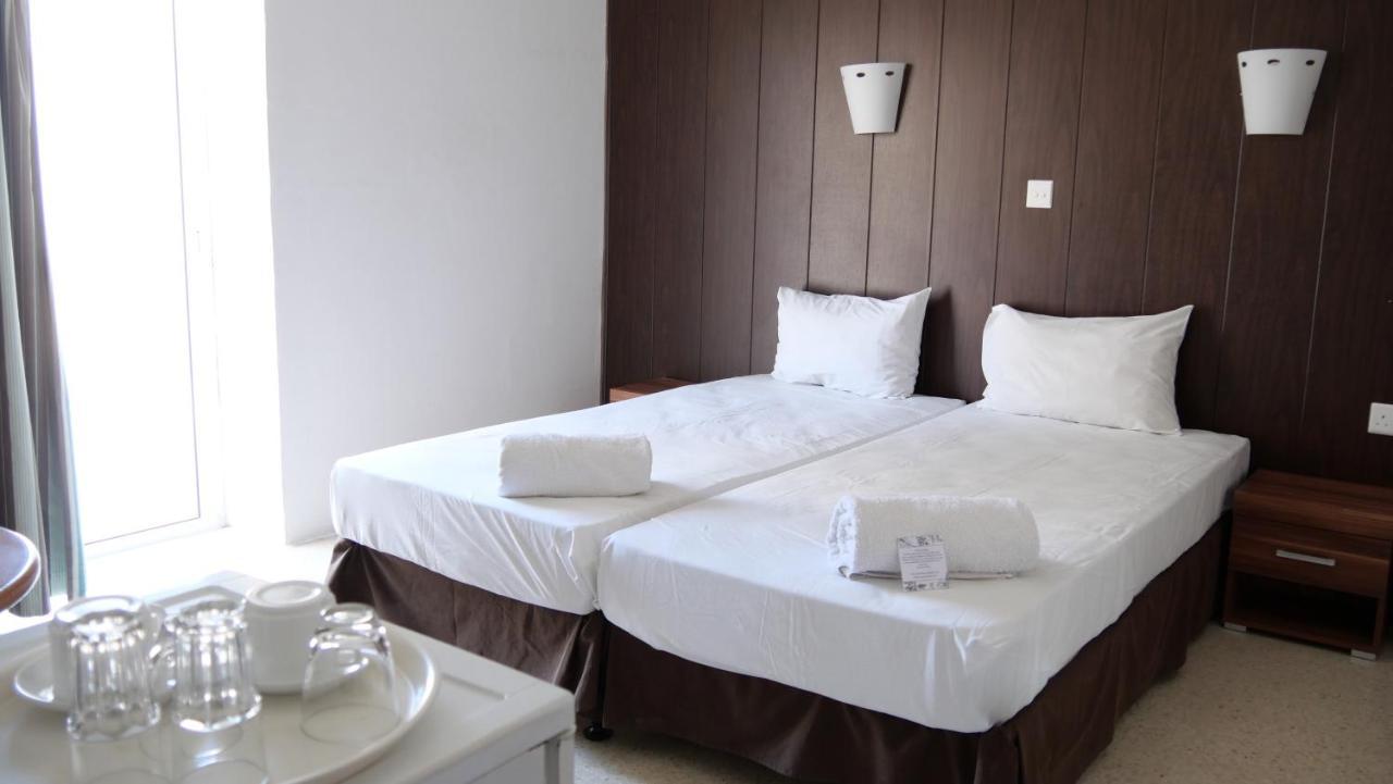 Sunstone Boutique Guest House Buġibba Kültér fotó