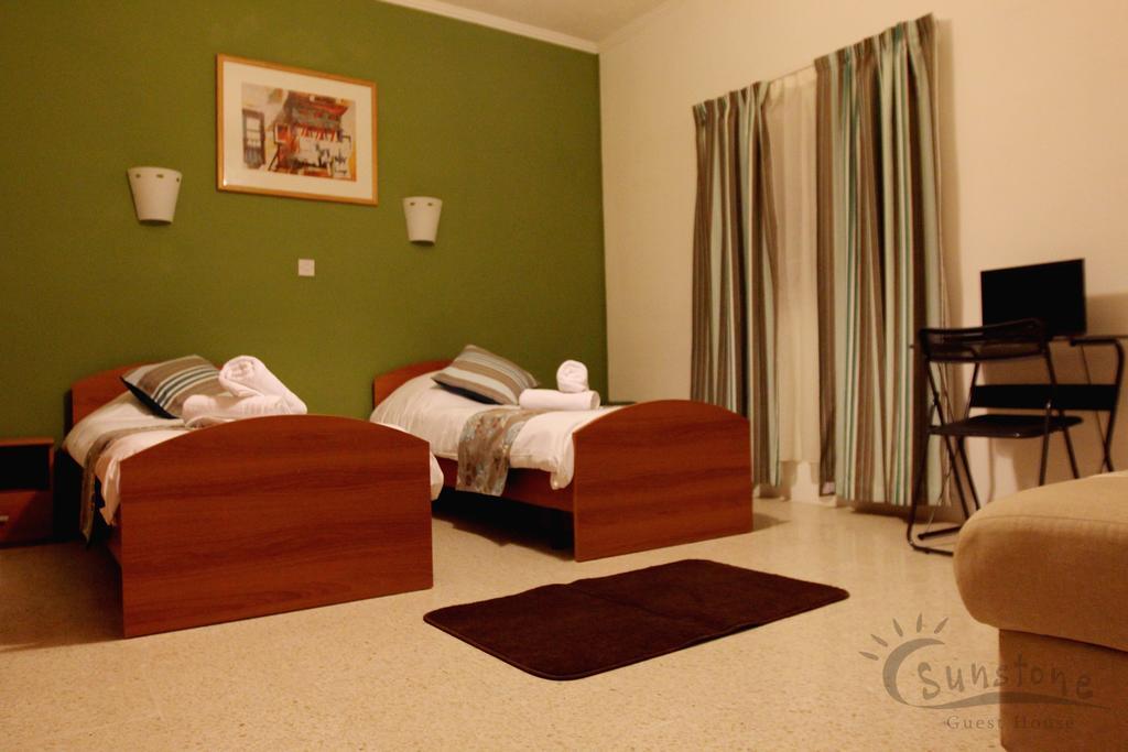 Sunstone Boutique Guest House Buġibba Szoba fotó