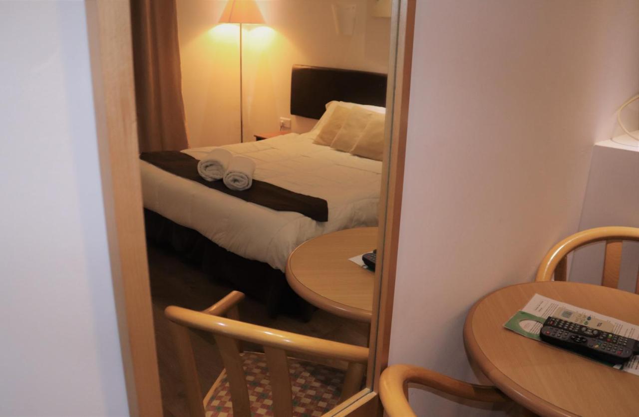 Sunstone Boutique Guest House Buġibba Kültér fotó