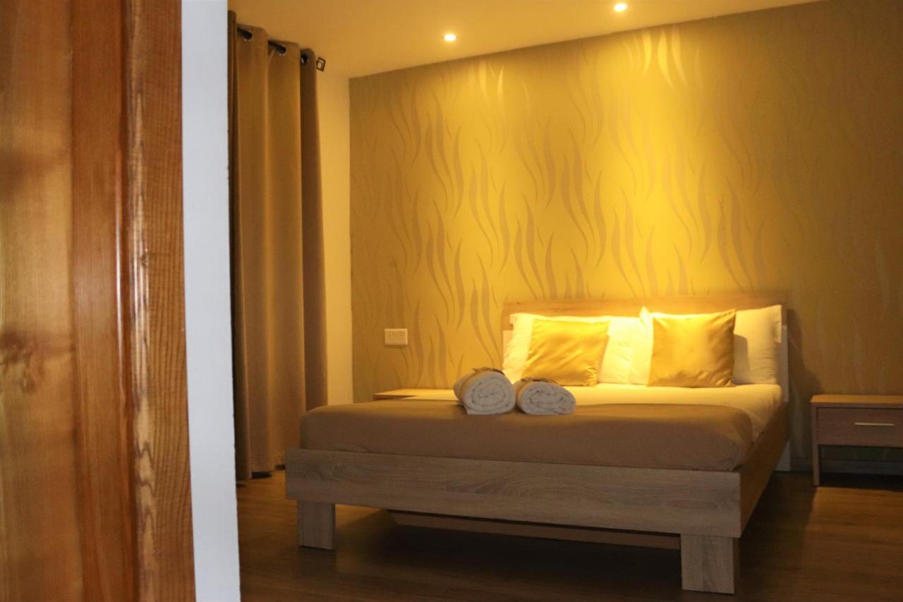 Sunstone Boutique Guest House Buġibba Kültér fotó