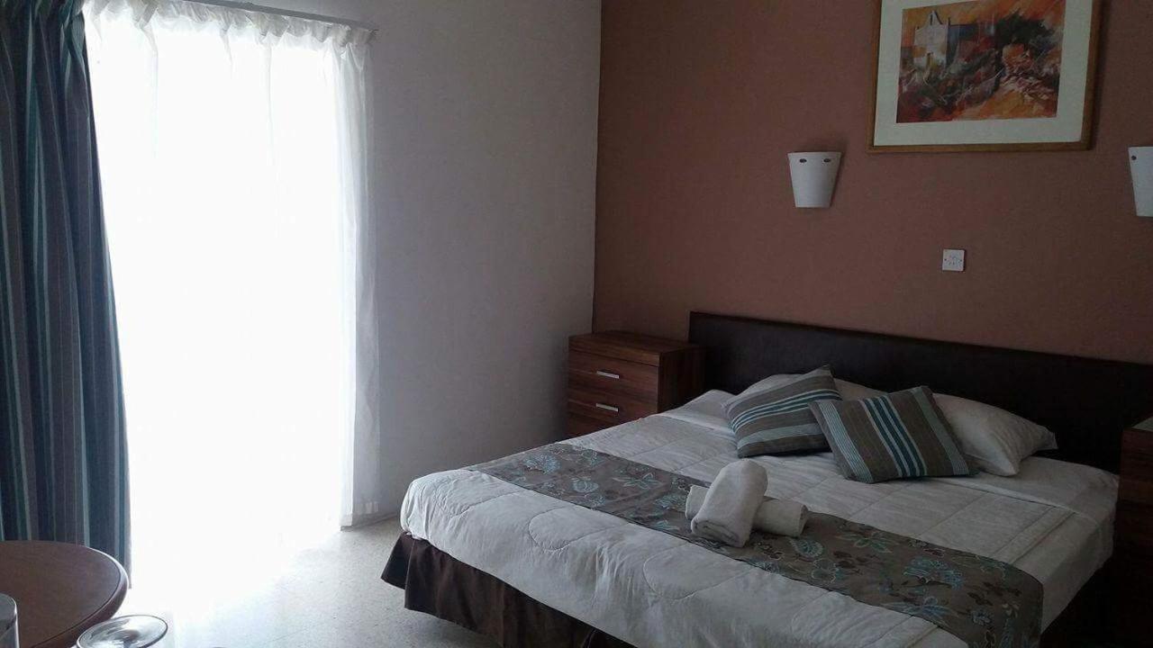 Sunstone Boutique Guest House Buġibba Szoba fotó