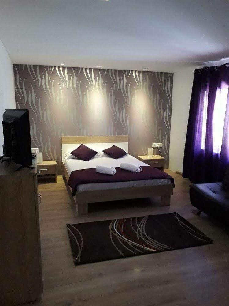 Sunstone Boutique Guest House Buġibba Kültér fotó