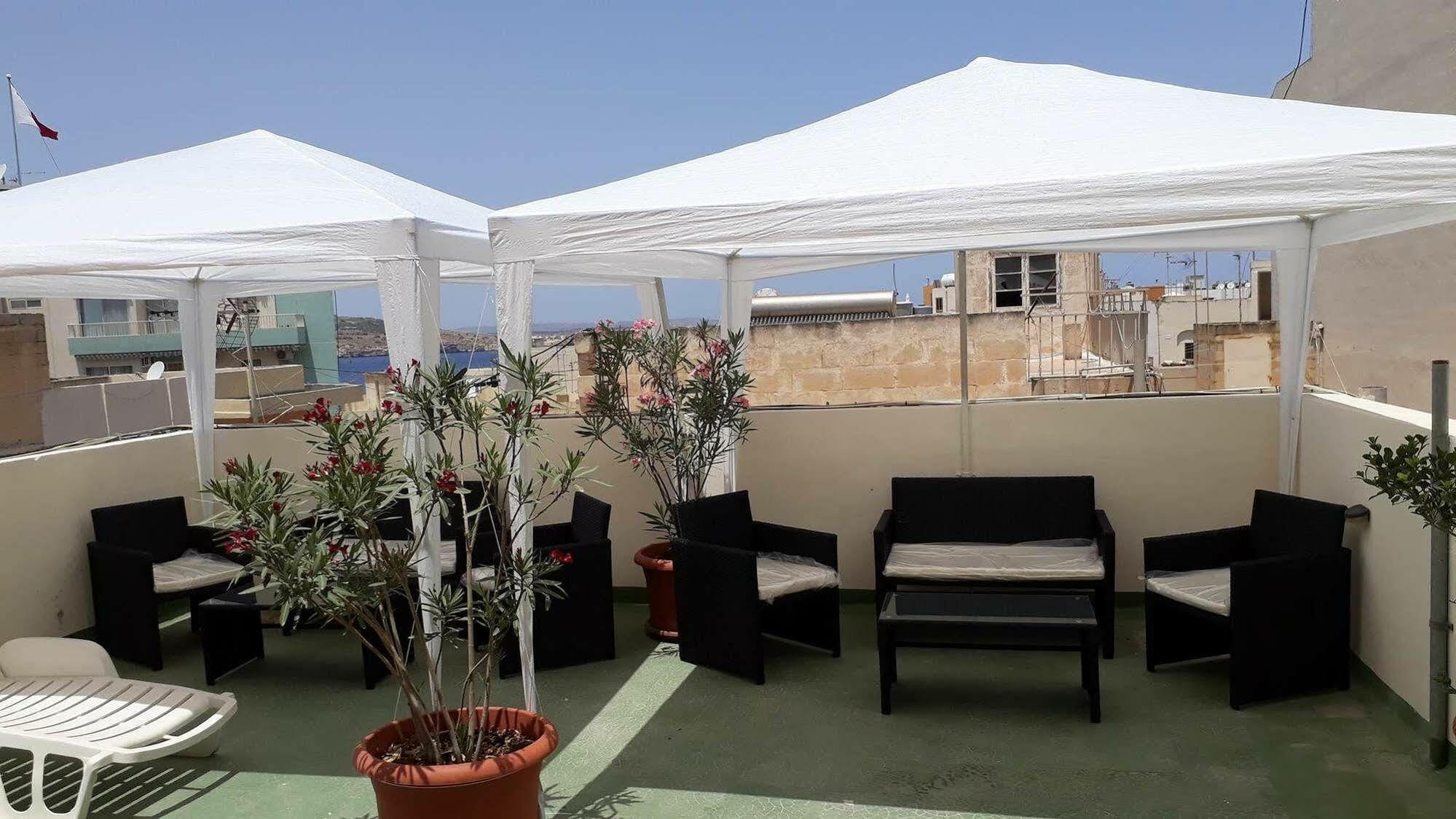 Sunstone Boutique Guest House Buġibba Kültér fotó