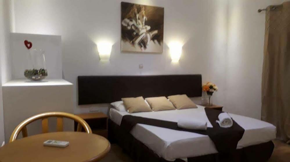 Sunstone Boutique Guest House Buġibba Kültér fotó