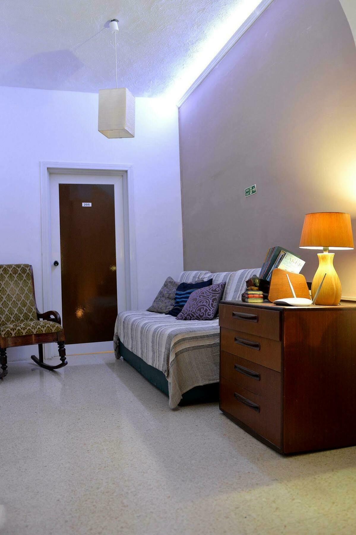 Sunstone Boutique Guest House Buġibba Kültér fotó